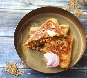 (Ceylon) Egg Veechu parotta