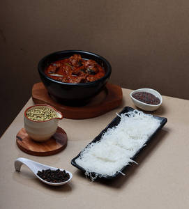 Idiyappam- Nadan Beef Curry Combo