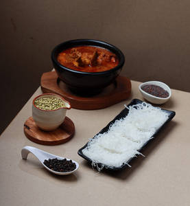 Idiyappam -nadan Chicken Curry Combo