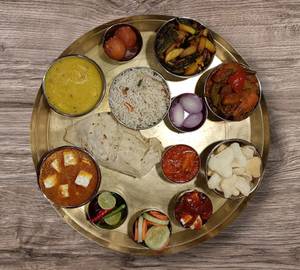 Kadai Paneer Thali
