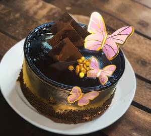 Chocolate Jelly Fresh Cream Cake