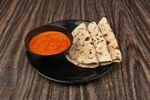 Dal Makhani + 4 Roti
