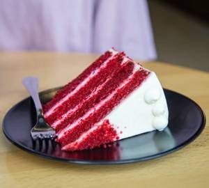 Cream Cheese Red Velvet Slice