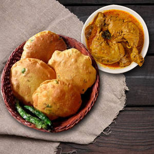 Luchi and Chicken Kosha