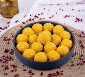 Kanpuri Kesar Laddu