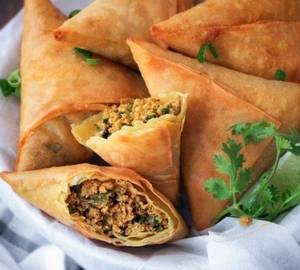 Veg Samosa Ps