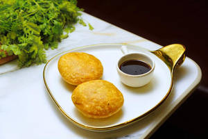 Khasta Dal Kachori With Chutney - 1 Pc