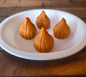 Bhuna Mawa Modak