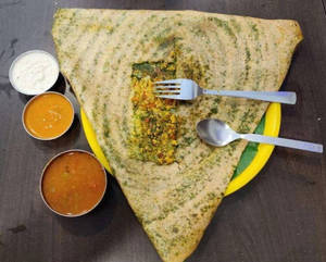 Cheesy Chutney Dosa