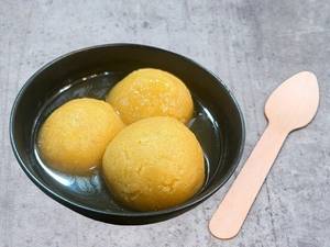 Pancham's Betaabi Karapaak( Slow Burn) Rasgulla 250 Gms (3 Pcs)