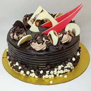 Marble Crunch Cake