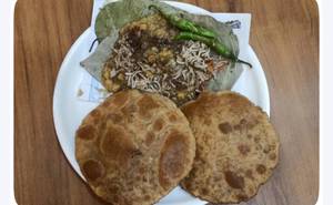 Chole special patta with 2 kachori
