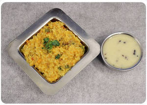 Masala Khichdi Served With Kadhi