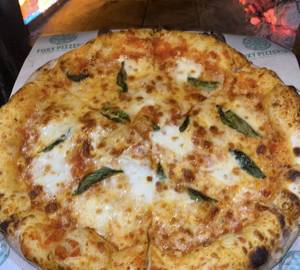 Queen Margherita Pizza [10 inches]