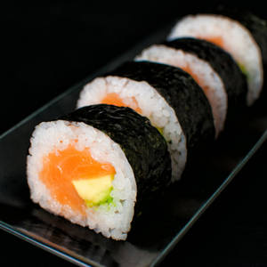 Jumbo Salmon (Large 8 Pcs)