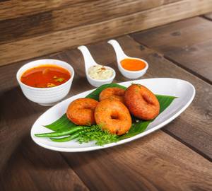 Sambhar Vada [2 Pieces]