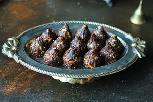 Sugarless Khajur Modak