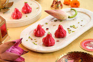 Kaju Strawberry Modak