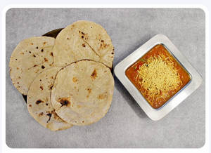 Sev Tamatar With 4 Roti