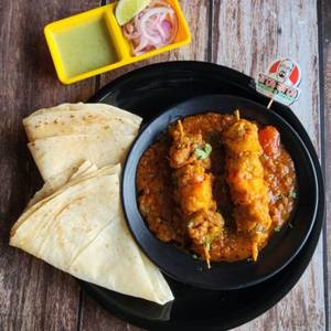Kathi Kabab + 2 Rumali