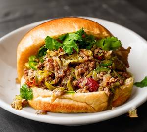 Chicken keema buzz bun