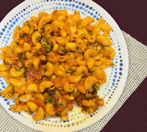 Veg Cheese Or White Sauce Macroni