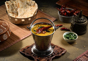 Lasooni Dal Tadka