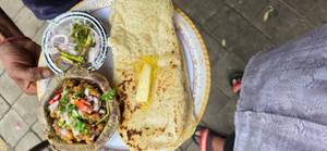 Chole kulche lambe wale  [2 pieces]