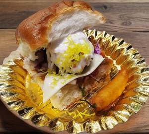 Extra cheese and mayo vada pav