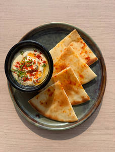 Hummus With Pita Bread