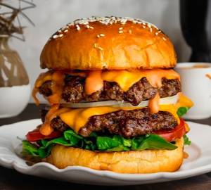 Beef burger double pattie