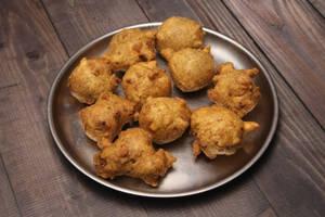 Kanda bhajiya 4 pieces