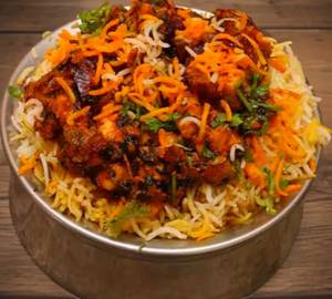Veg keema biryani With Raitha