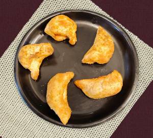 Cheese fried momos