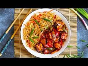 Veg Chowmein with Chilli Paneer