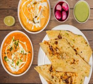 6 Naan & Tadka & Special Mix Veg Combo