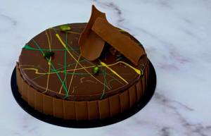 El Pistachio Kunafa Milk Chocolate Cake