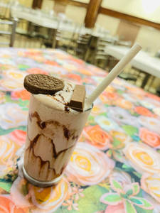 Kitkat Oreo Shake