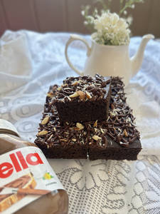 Hot Brownie With Chocolate Sauce