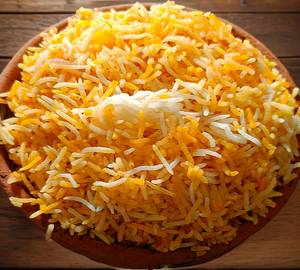 Handi chicken biryani with raita