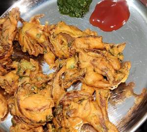 Pyaj pakoda 100 grams