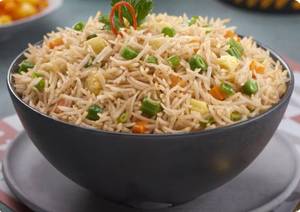 Veg Fried Rice With Raitha