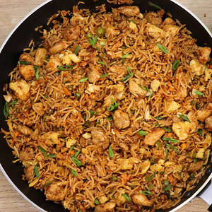 Schezwan Garlic Chicken Fried Rice