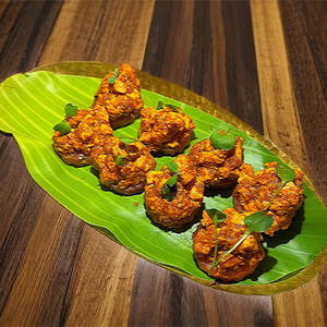 Poricha Parotta With Paneer Ghee Roast
