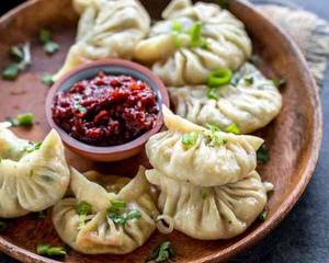 Chilly Paneer Momos