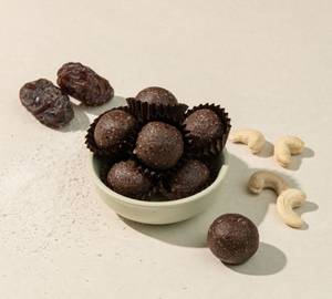Nutty Date Balls (Gluten-free & Vegan)