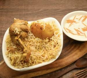 Chicken biryani [Full] with raita