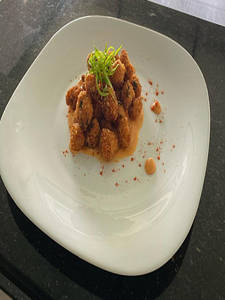 Fried Chicken Popcorn With Sriracha Mayonnaise