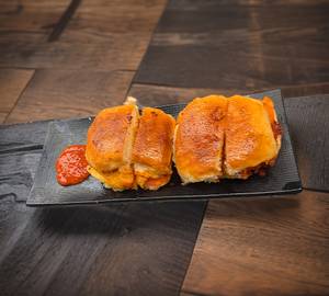 2 Dabeli + 2 Vadapav