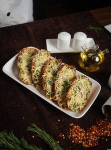 Pesto Garlic Bread